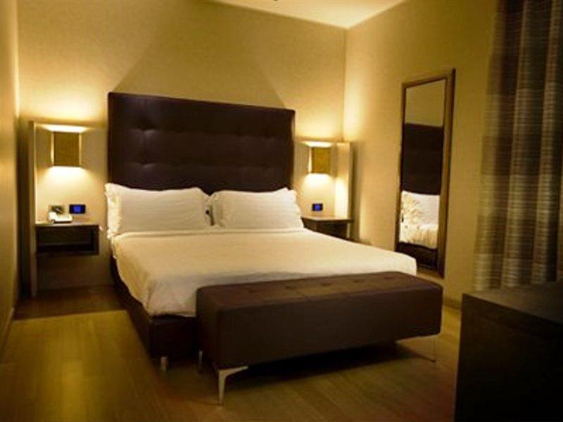 Hotel Rome Airport 4*