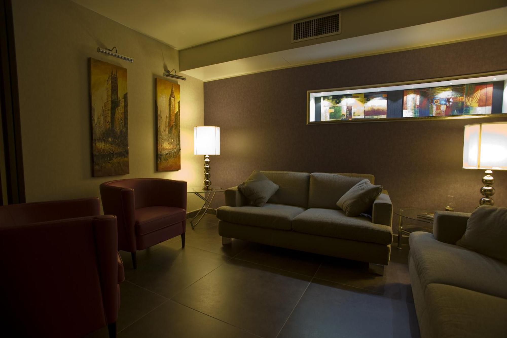 Hotel Rome Airport 4*